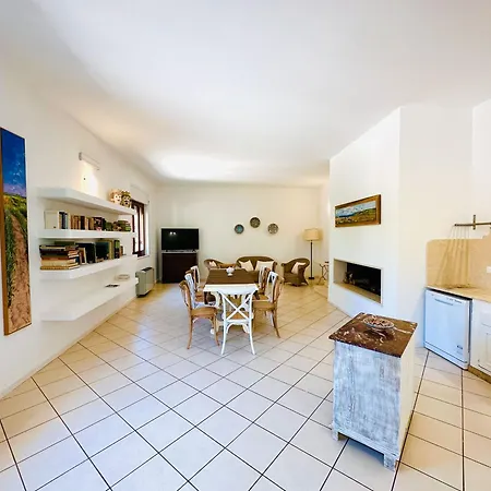 Casalusa Villa *